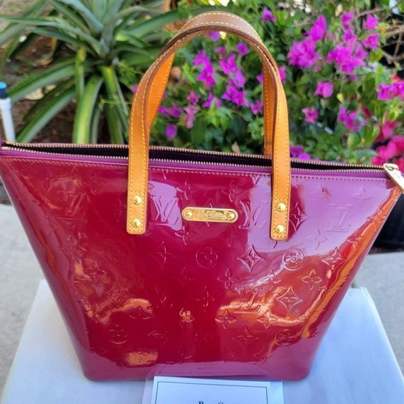 Bellevue patent leather tote Louis Vuitton Burgundy in Patent